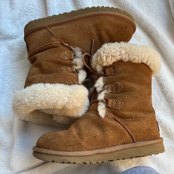 Kids Ugg khaki k sophy boots size 3 - Picture 4 of 8